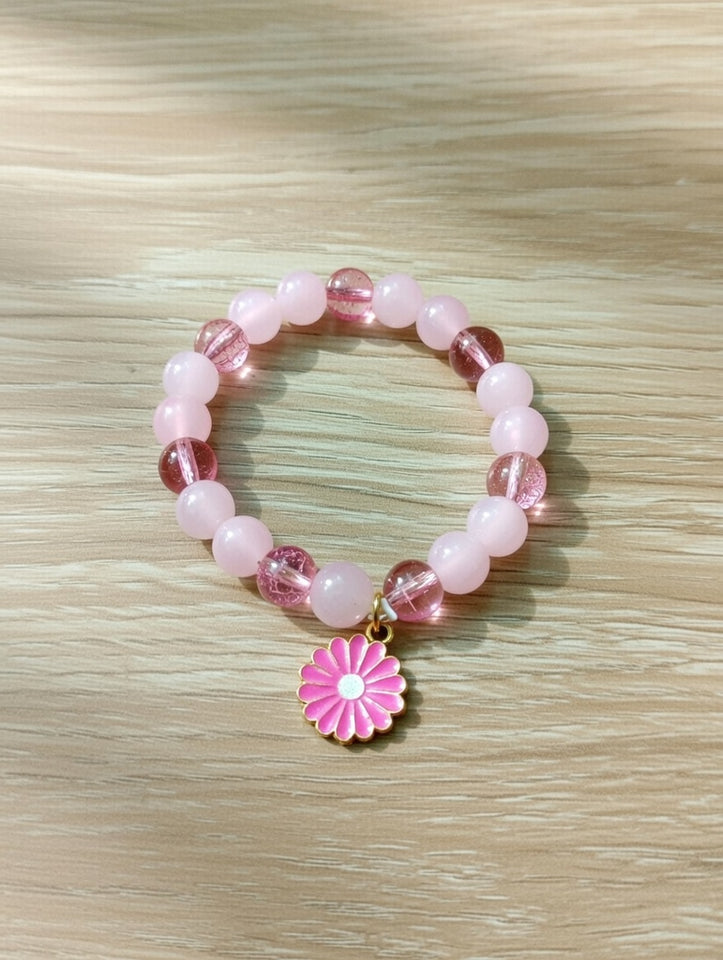 Timeless Beaded Bracelet With Charm – Effortless Everyday Style